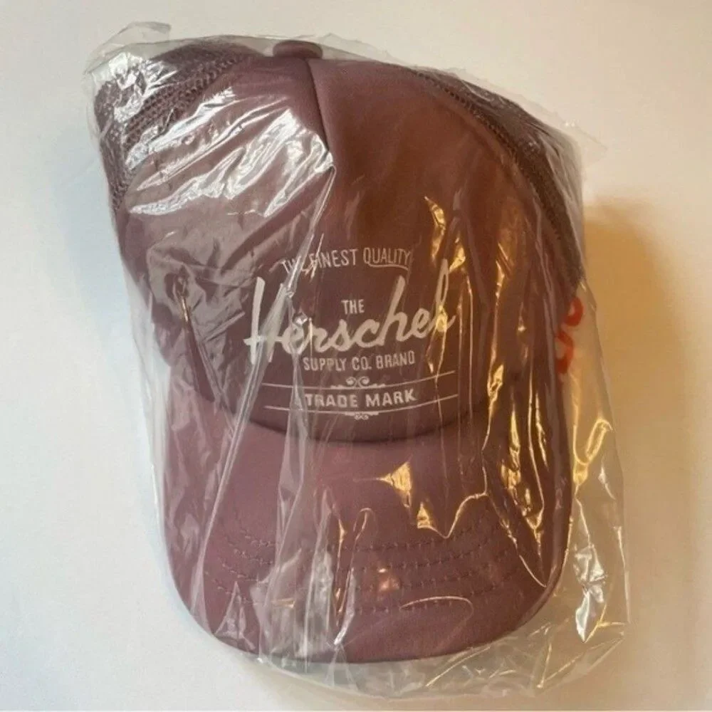 Herschel Supply Co. Size 6-18M Baby Whaler Mesh Snapback Cap in Rose/White